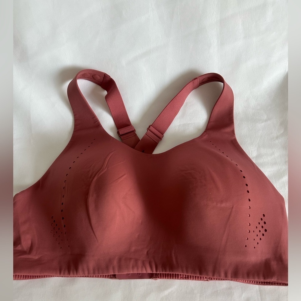 Lululemon Athletica Rose Sports Bra View 3